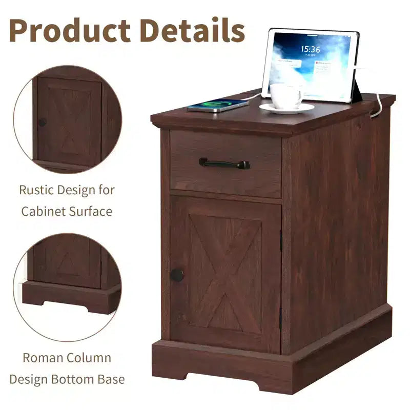 Table d'appoint de ferme rustique avec station de recharge et étagères de rangement, parfaite pour les petits espaces