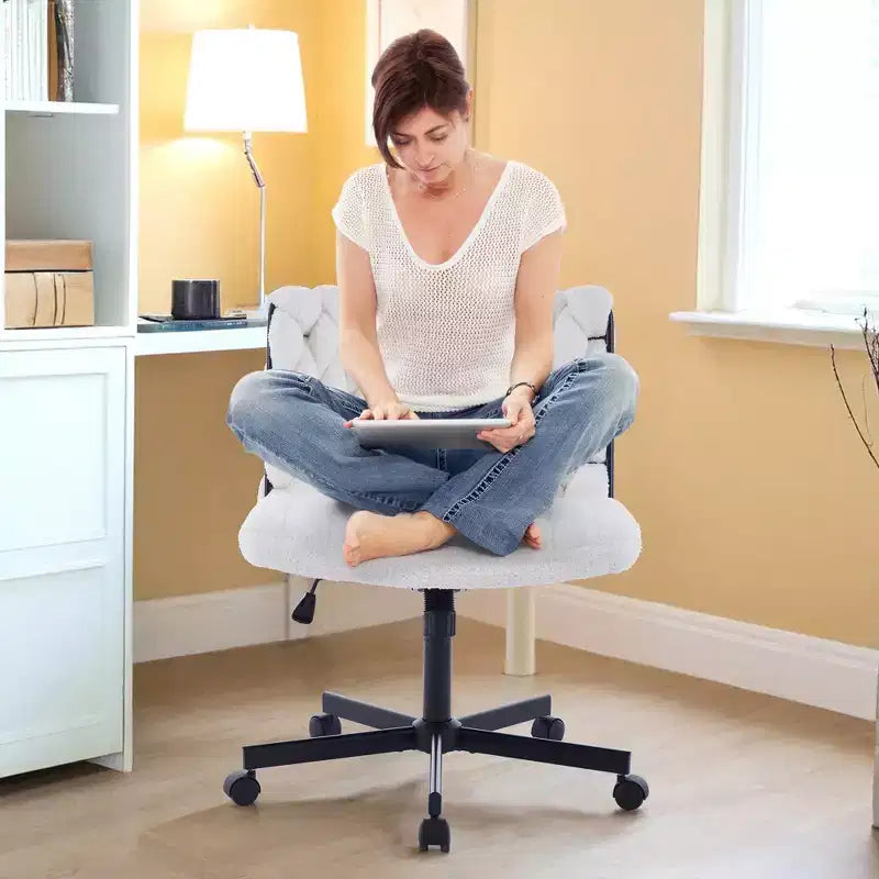 Chaise de bureau, Chaise Criss Cross avec fonction de balancement et hauteur réglable, Chaise pivotante sans accoudoirs confortable, Chaise roulante pour les jambes croisées, capacité de 136 kg