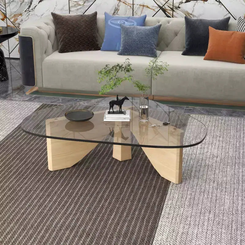 Table Basse Collection avec Plateau en Verre Triangulaire et Base en Frêne Brillant pour la Maison, le Salon, le Bureau